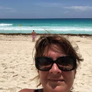 Meet your Posher, Marisa